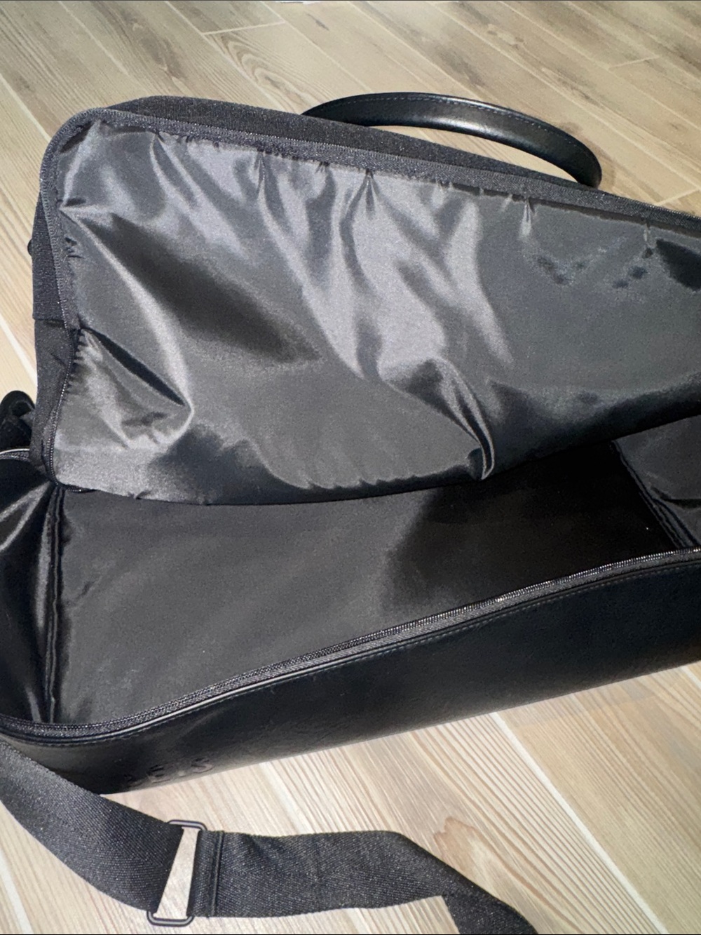 OG Beis weekender bag - Picture 2 of 5